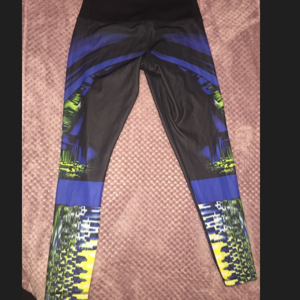 Adidas leggings size small